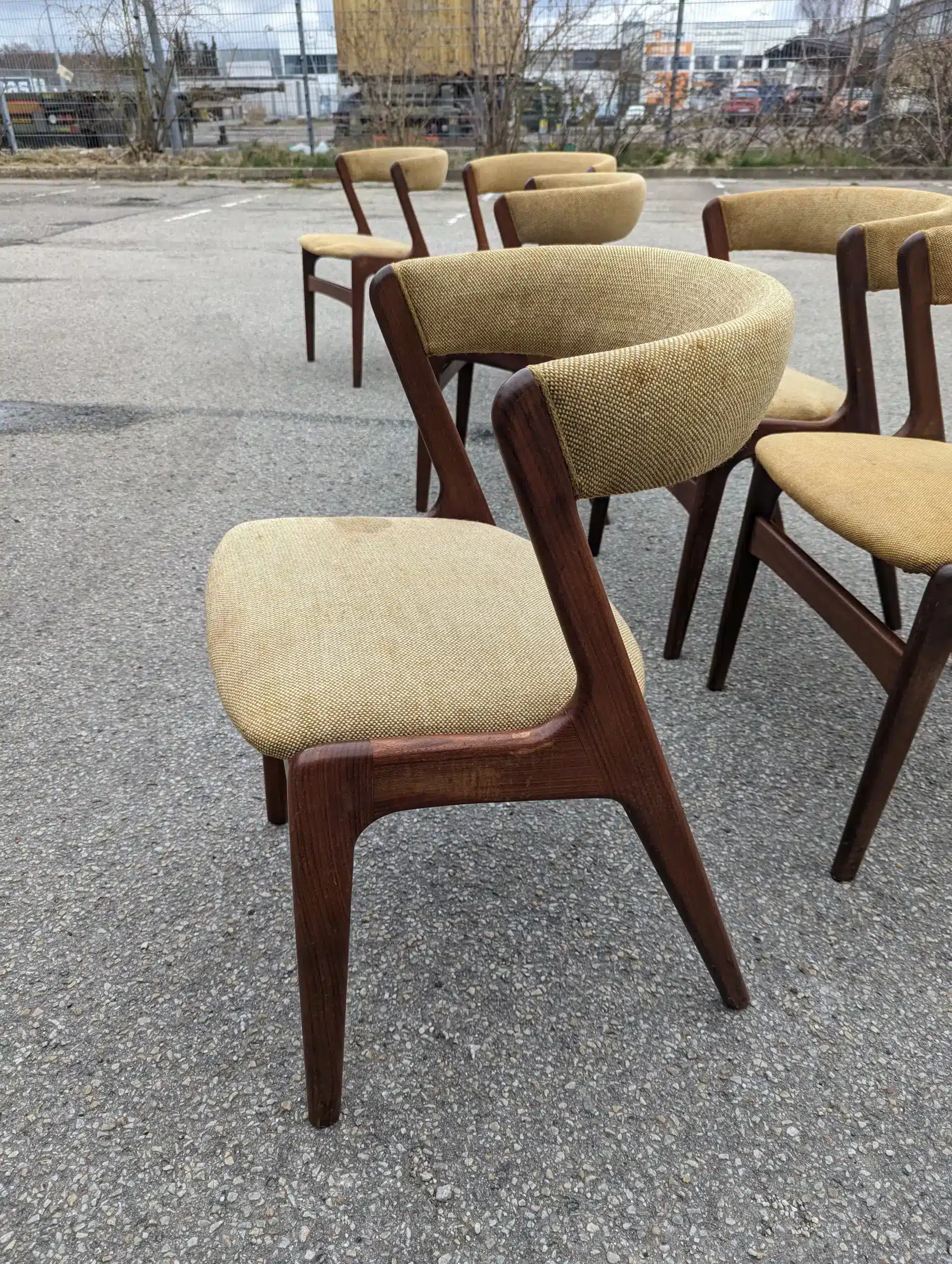 Seks spisestole i massiv teak, til ompolstring, Anderstrup møbelfabrik - Image 1