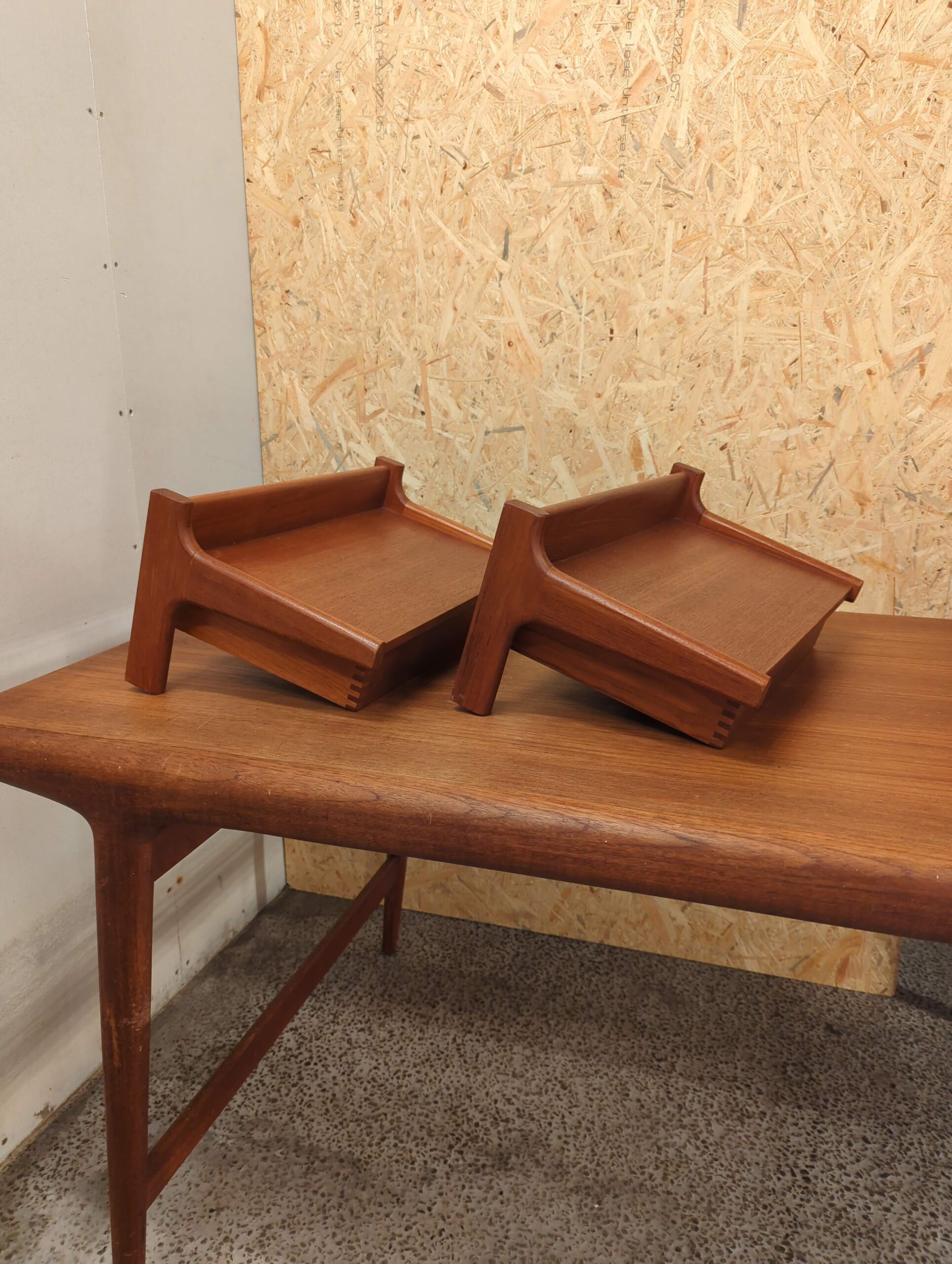 Væghængte natborde/sengeborde, 2 stk, teak, Børge Mogensen - Image 1