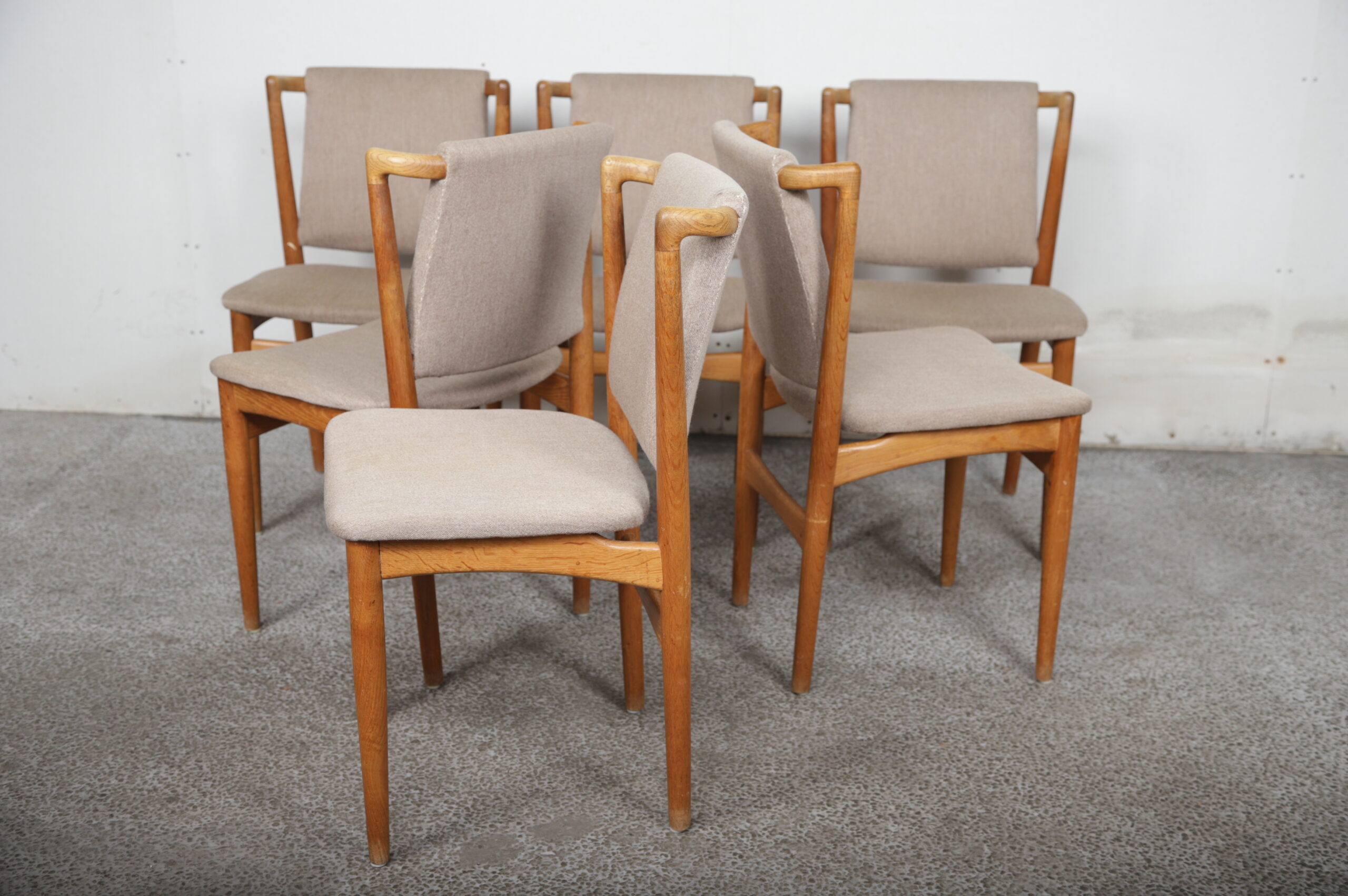 Seks spisestole i massiv eg, Slagelse Møbelværk - Image 1