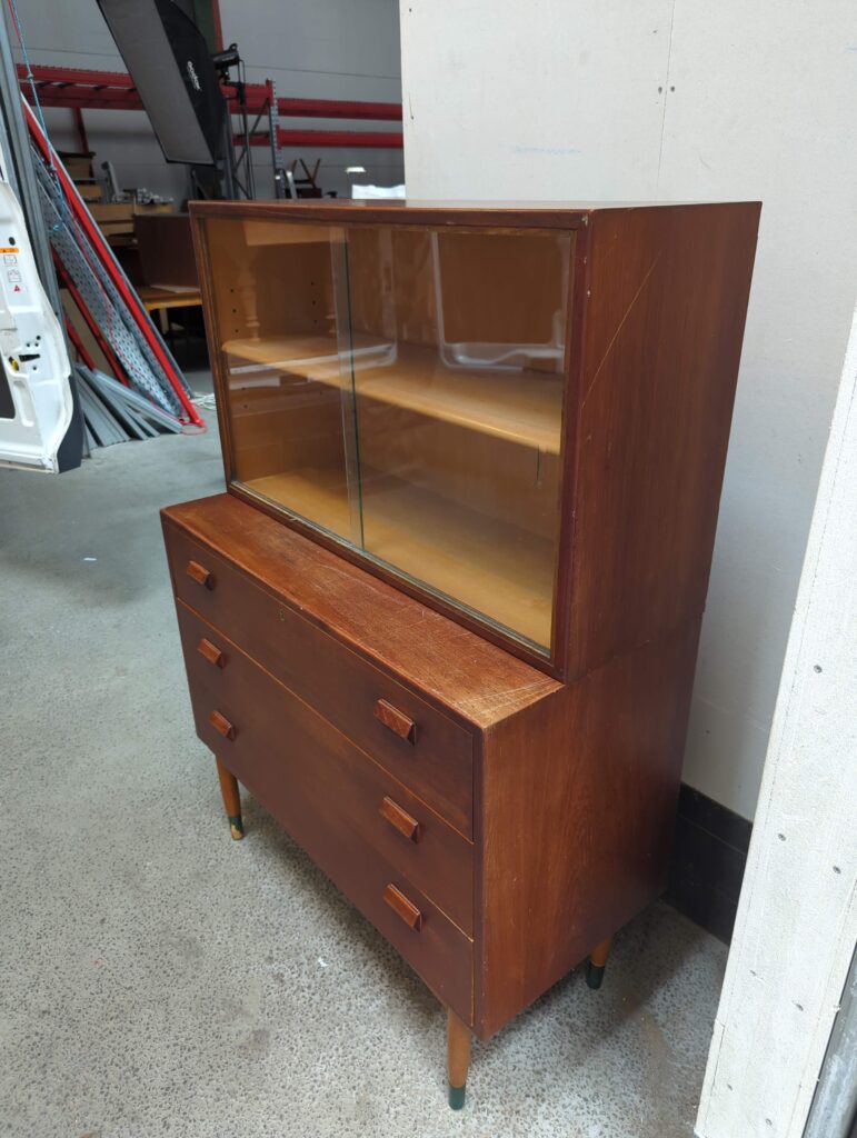 Sminke-kommode og vitrine-skab, Børge Mogensen