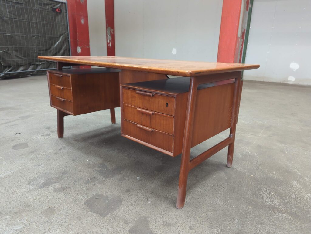 Skrivebord, Omann Junior model 75, teak, til restaurering