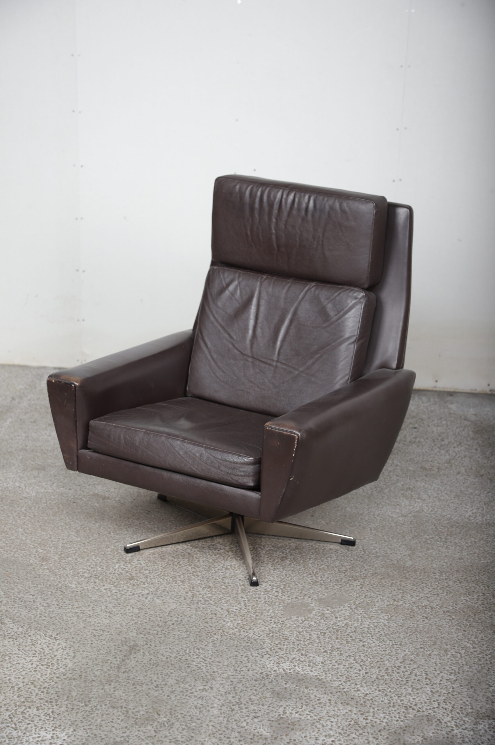 Lænestol på fempasfod - Image 1