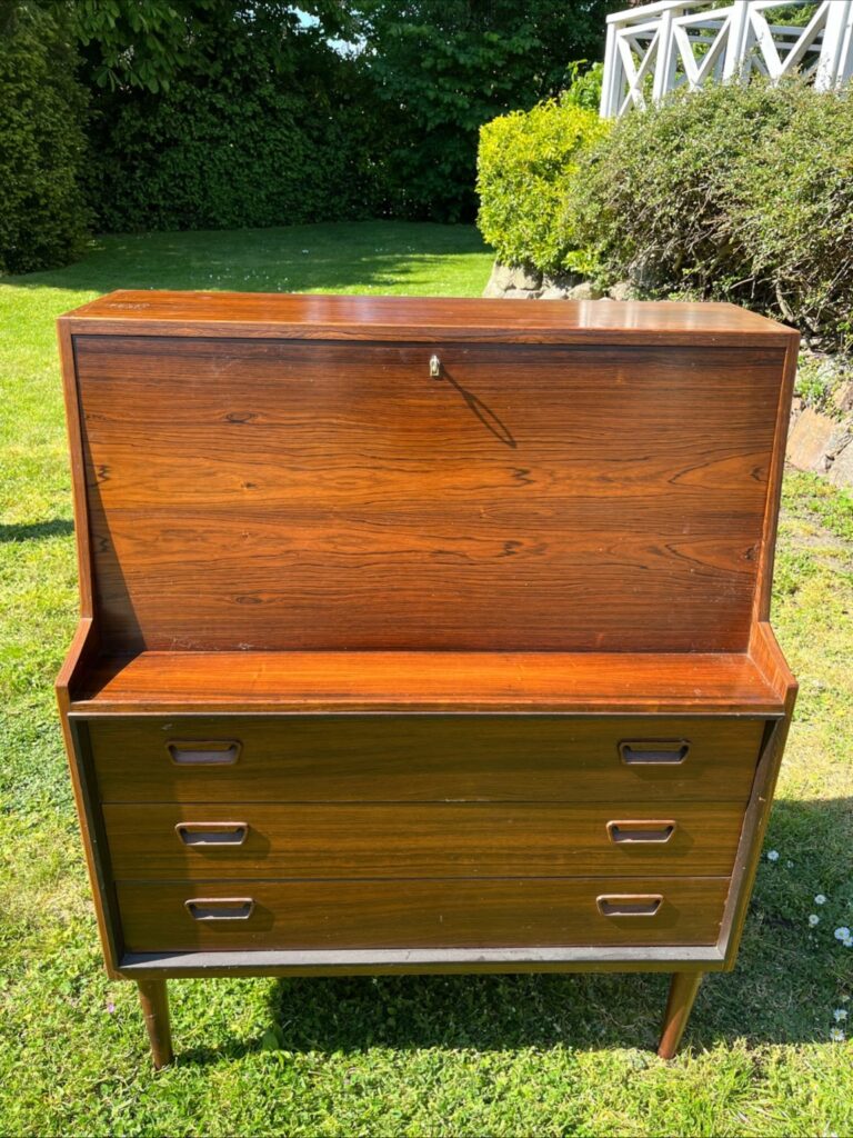 Chatol, palisander, b: 90 d: 44 h: 110