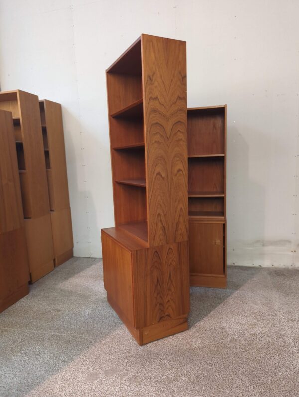 Énfløjet reol med skænk og bogreol, Hundevad, teak