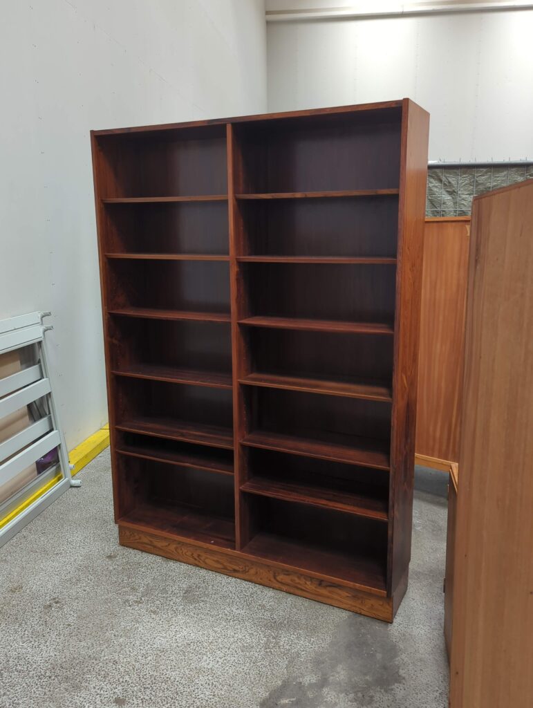 Stor bogreol, Hundevad, palisander