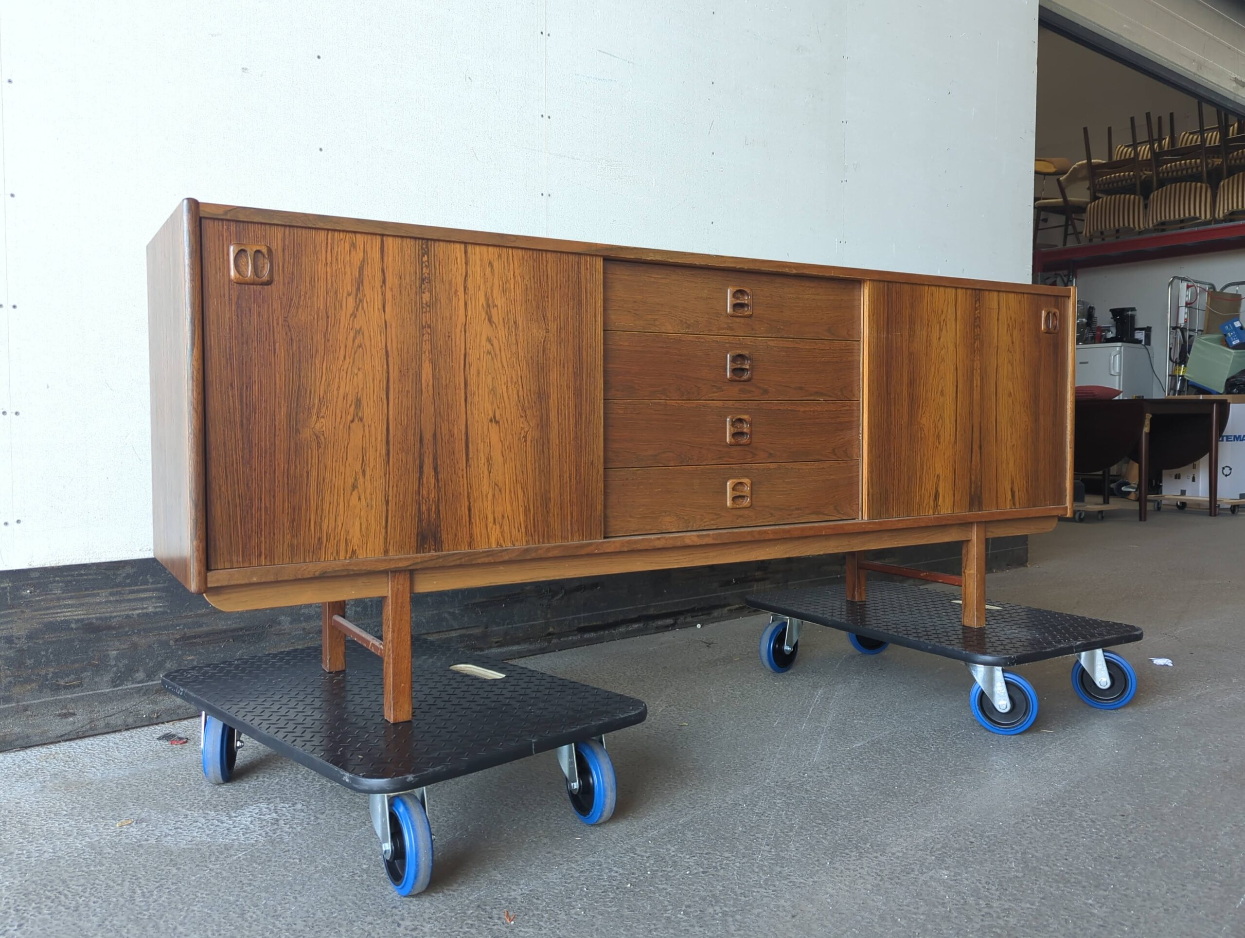 Lang lav skænk med skuffer og hylder, palisander, IKEA, model Korsör - Image 1