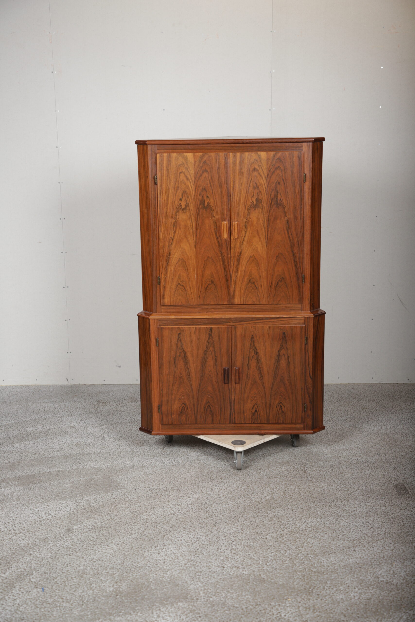 Hjørneskab palisander - Image 1