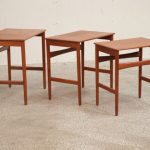 Indskudsborde i teak, Hans J. Wegner/ Andreas Tuck. Model AT40 - Image 4