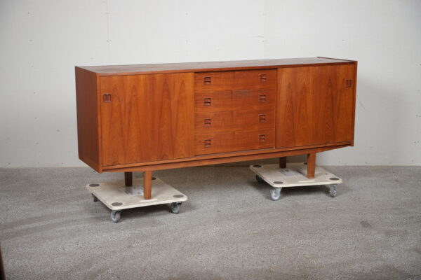 Skænk, skydelåger og skuffer, teak