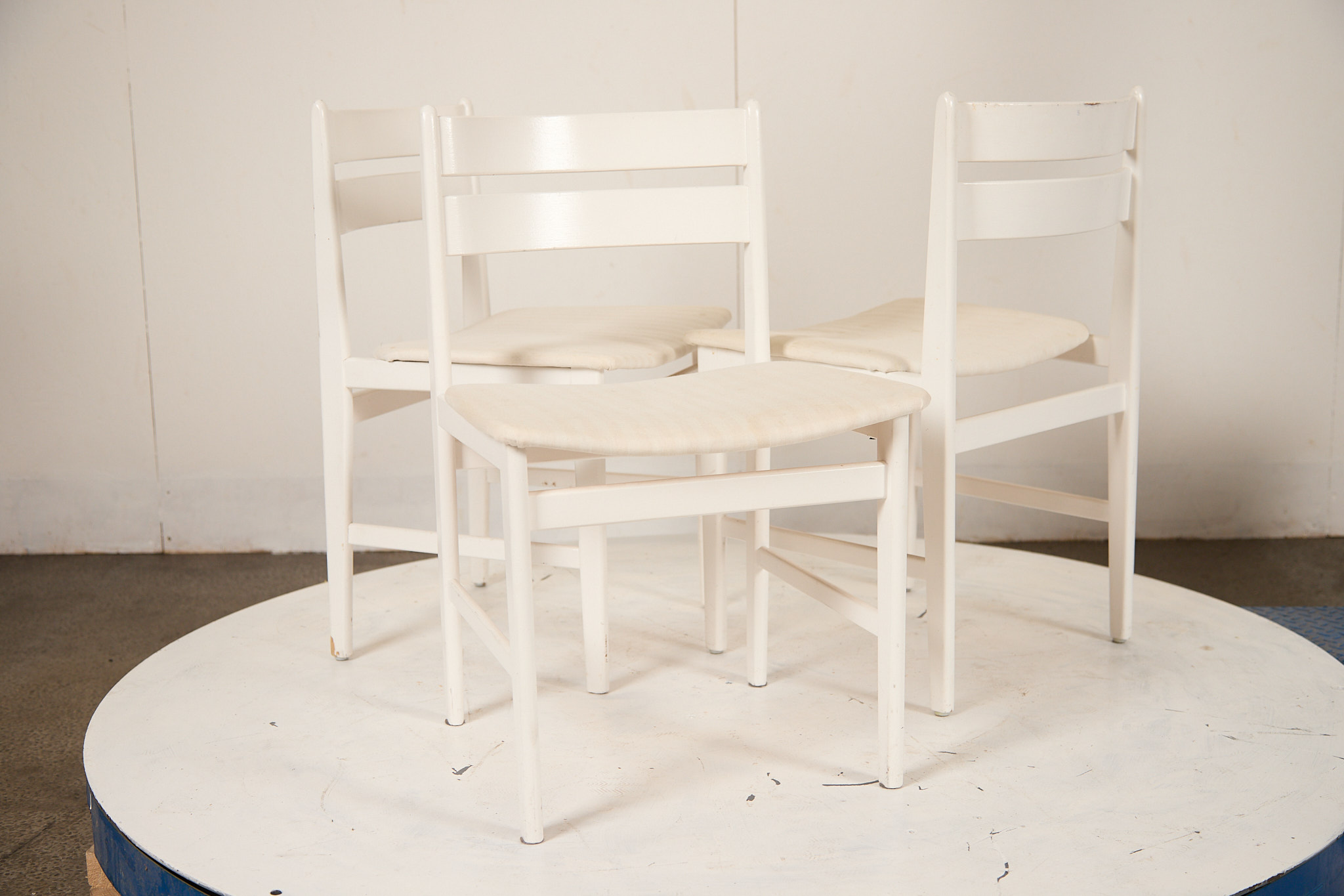 Spisestole, 3 stk, hvidmalet - Image 1