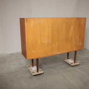 Stor skænk med store skydelåger, hylder og skuffer, teak - Image 9