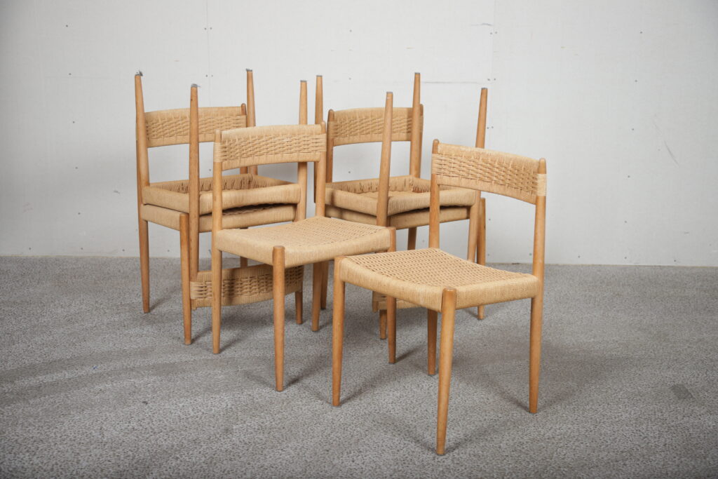 Seks spisestole i egetræ med flet