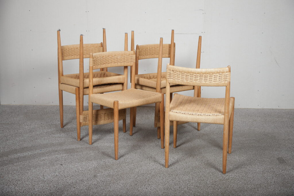 Seks spisestole i egetræ med flet