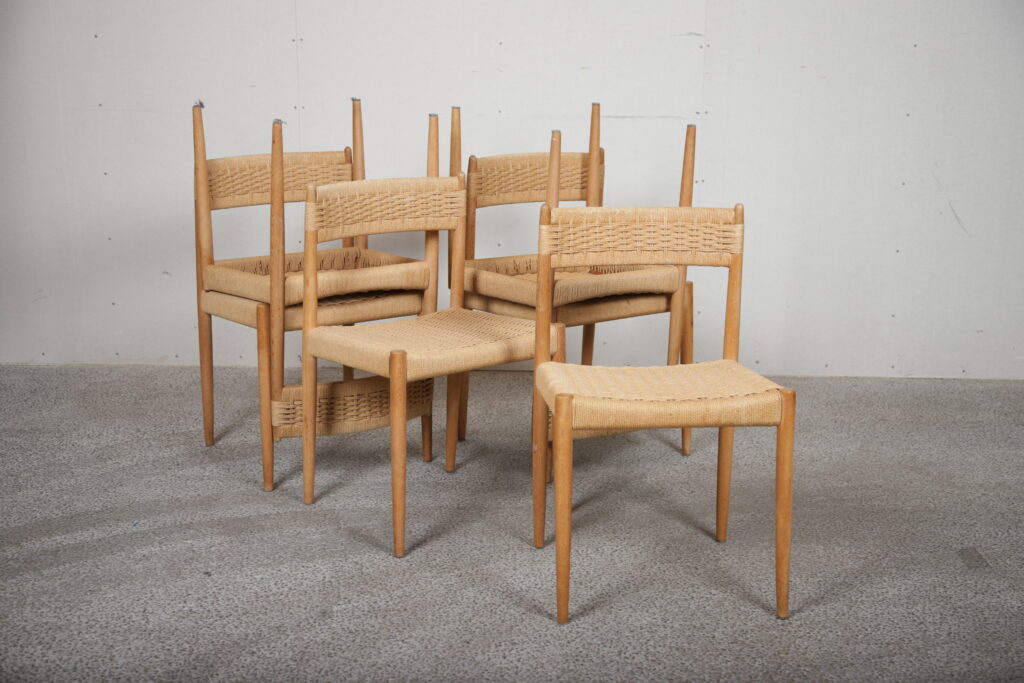 Seks spisestole i egetræ med flet