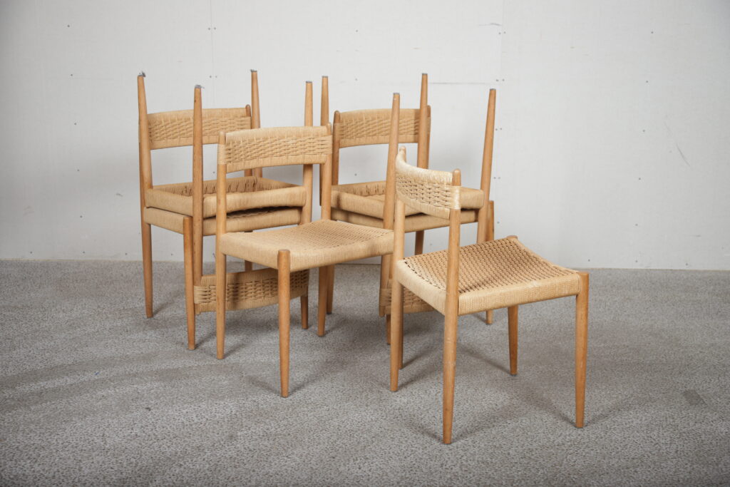 Seks spisestole i egetræ med flet