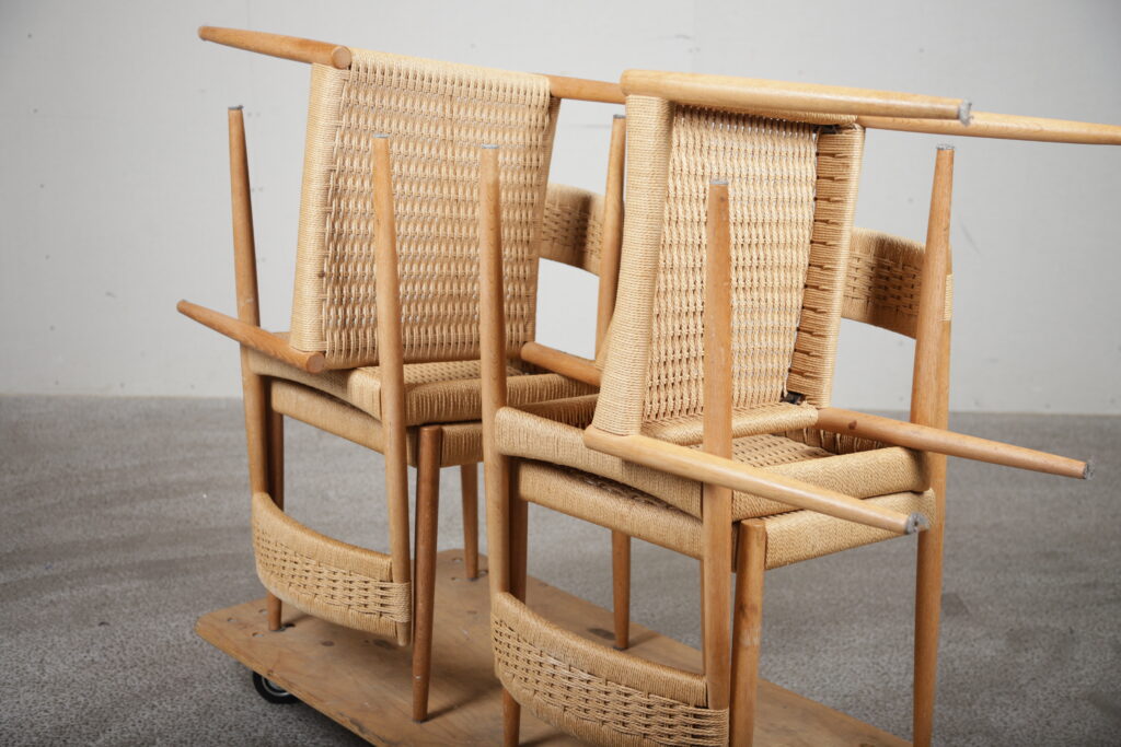 Seks spisestole i egetræ med flet