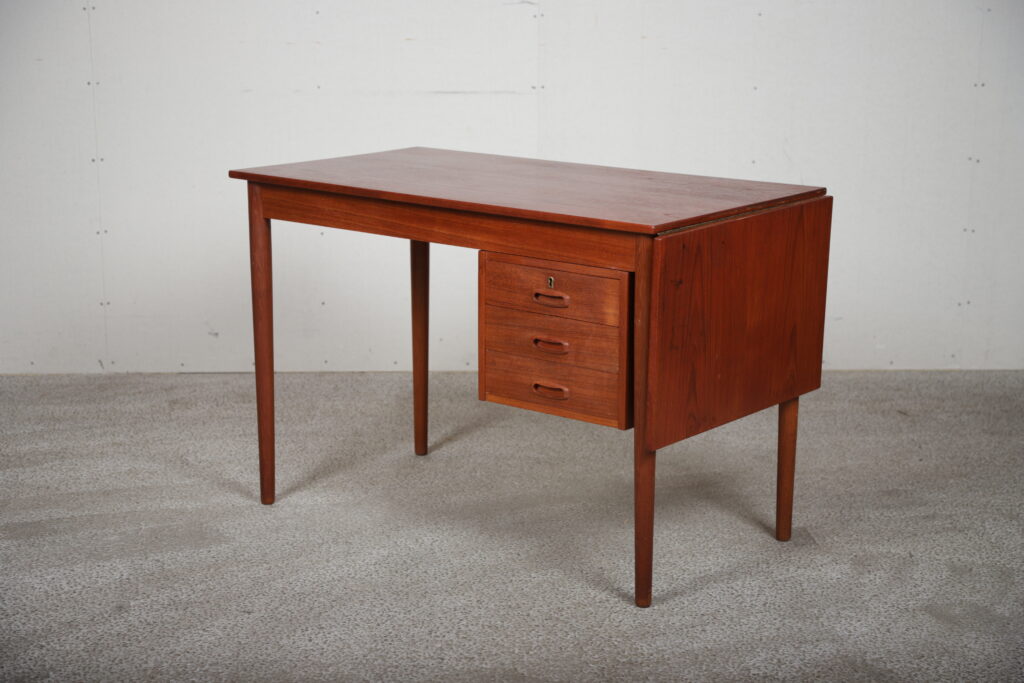 Skrivebord med plade, teak