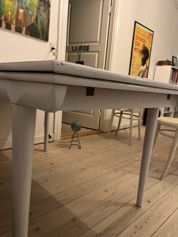 Spisebord med hollandsk udtræk, runde ben, teak