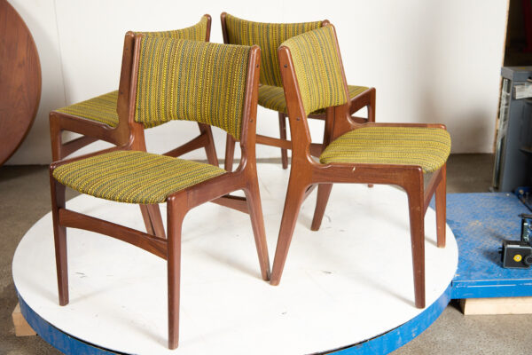 Fire spisestole til ompolstring, massiv teak, Erik Buch model 89