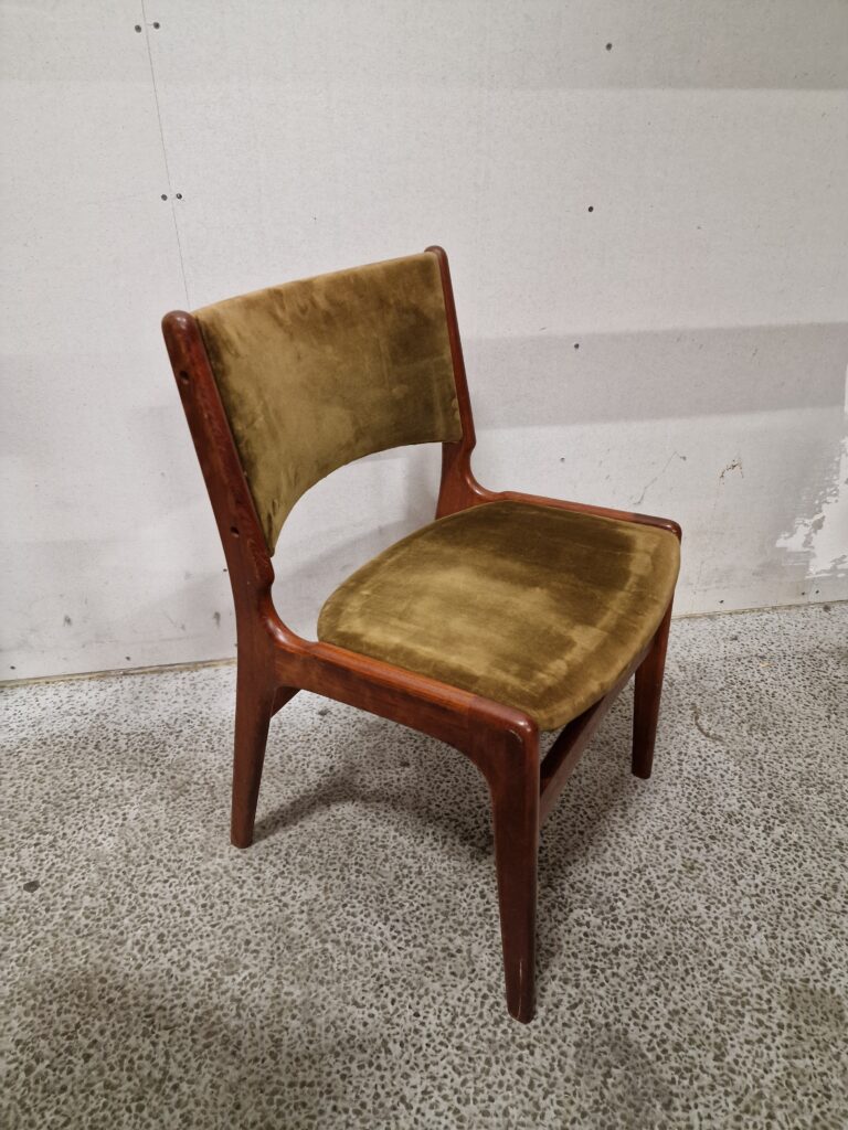 Én spisestol, teak, Erik Buch Model 89
