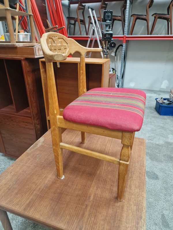 Én spisestol, massiv egetræ, Henning Kjærnulf