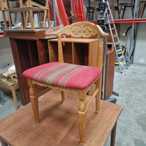 Én spisestol, massiv egetræ, Henning Kjærnulf