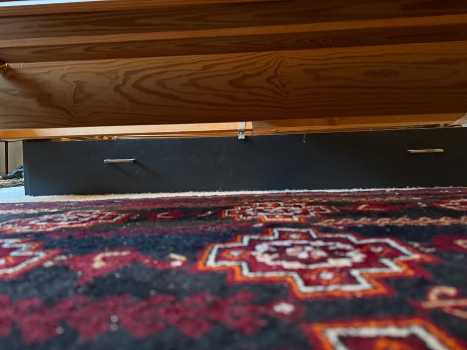 Dobbeltseng-ramme i fyrretræ