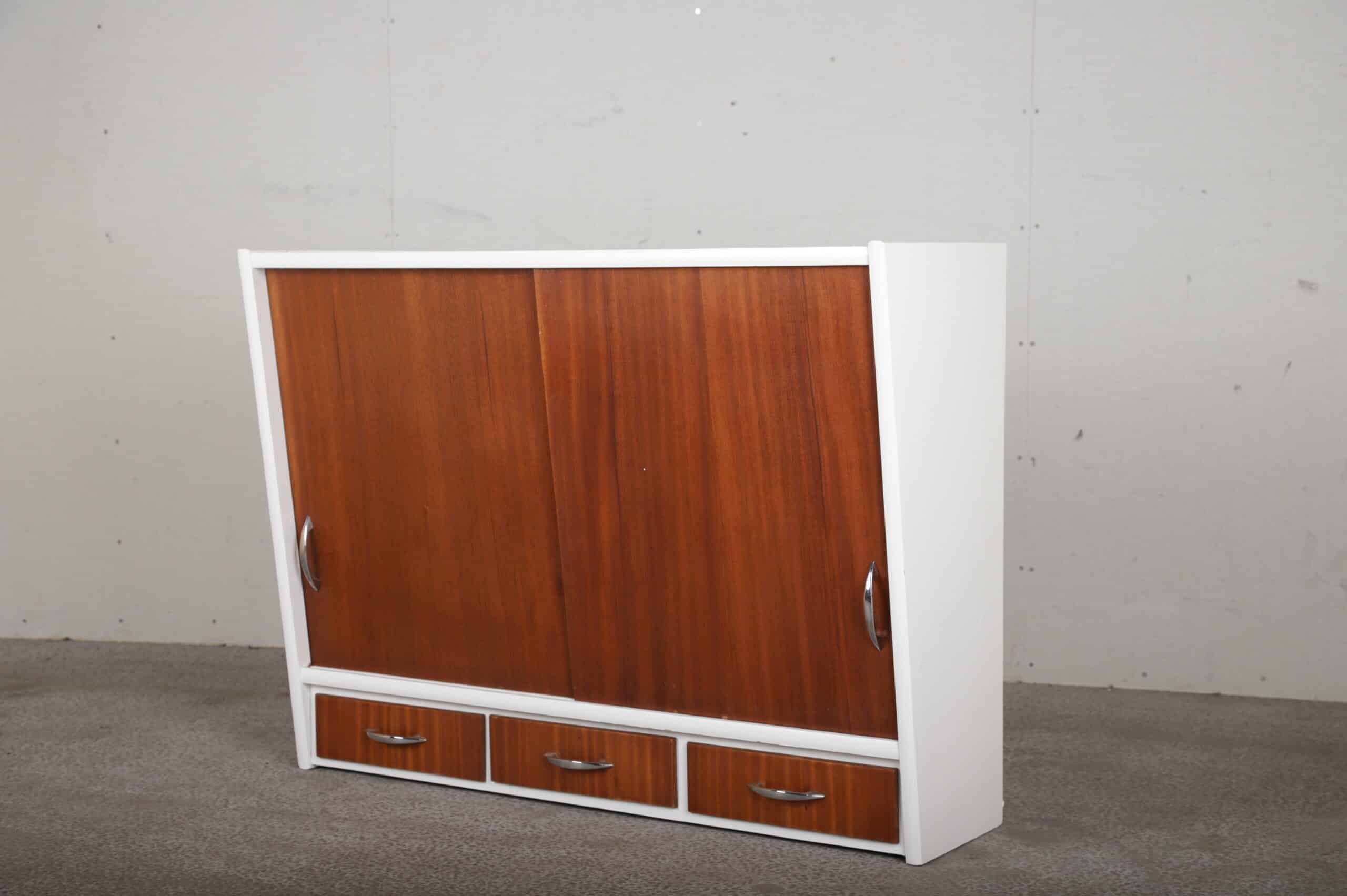 Københavnerskab, hvidmalet