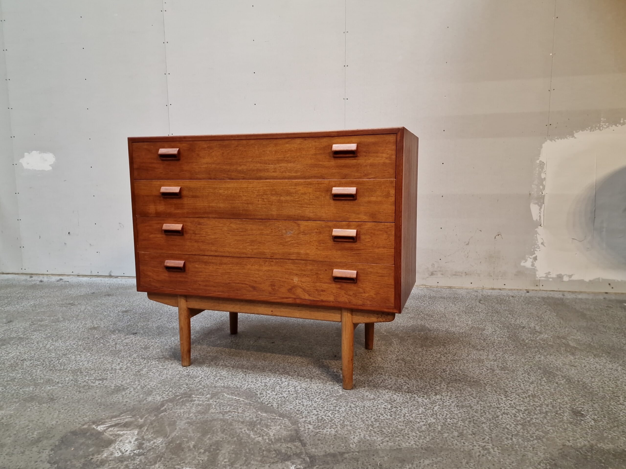 Kommode med fire brede skuffer, teak, Børge Mogensen #2 - Image 2