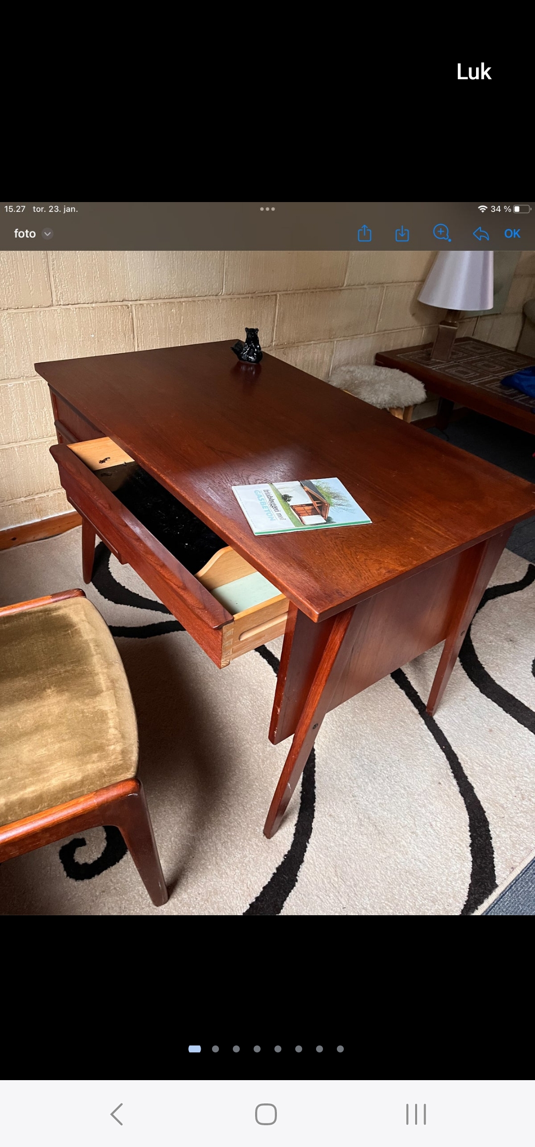 Skrivebord med kommode-skuffer og sminke-spejl