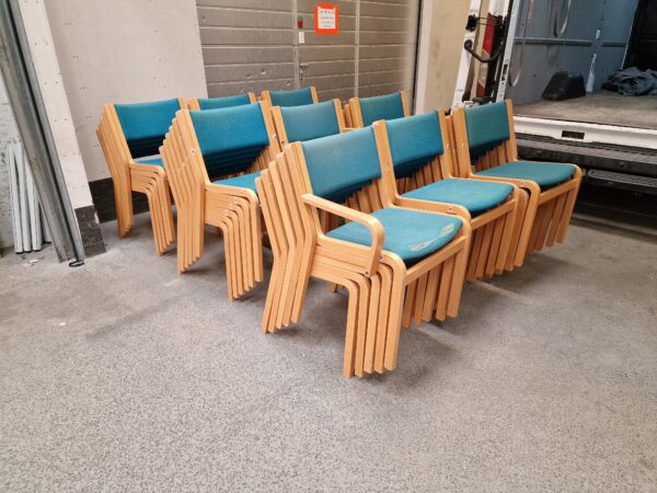 10 Magnus Olesen stole