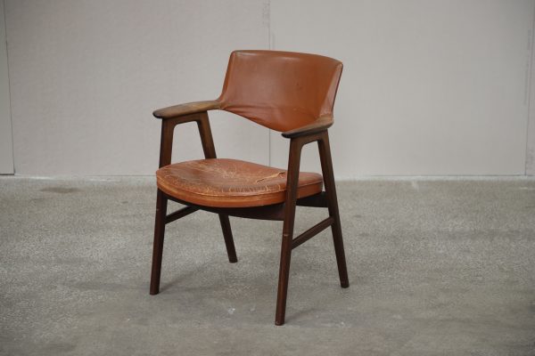 Armstol i palisander, Erik Kirkegaard model 43, Høng Stolefabrik