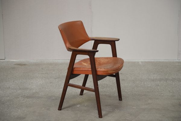 Armstol i palisander, Erik Kirkegaard model 43, Høng Stolefabrik