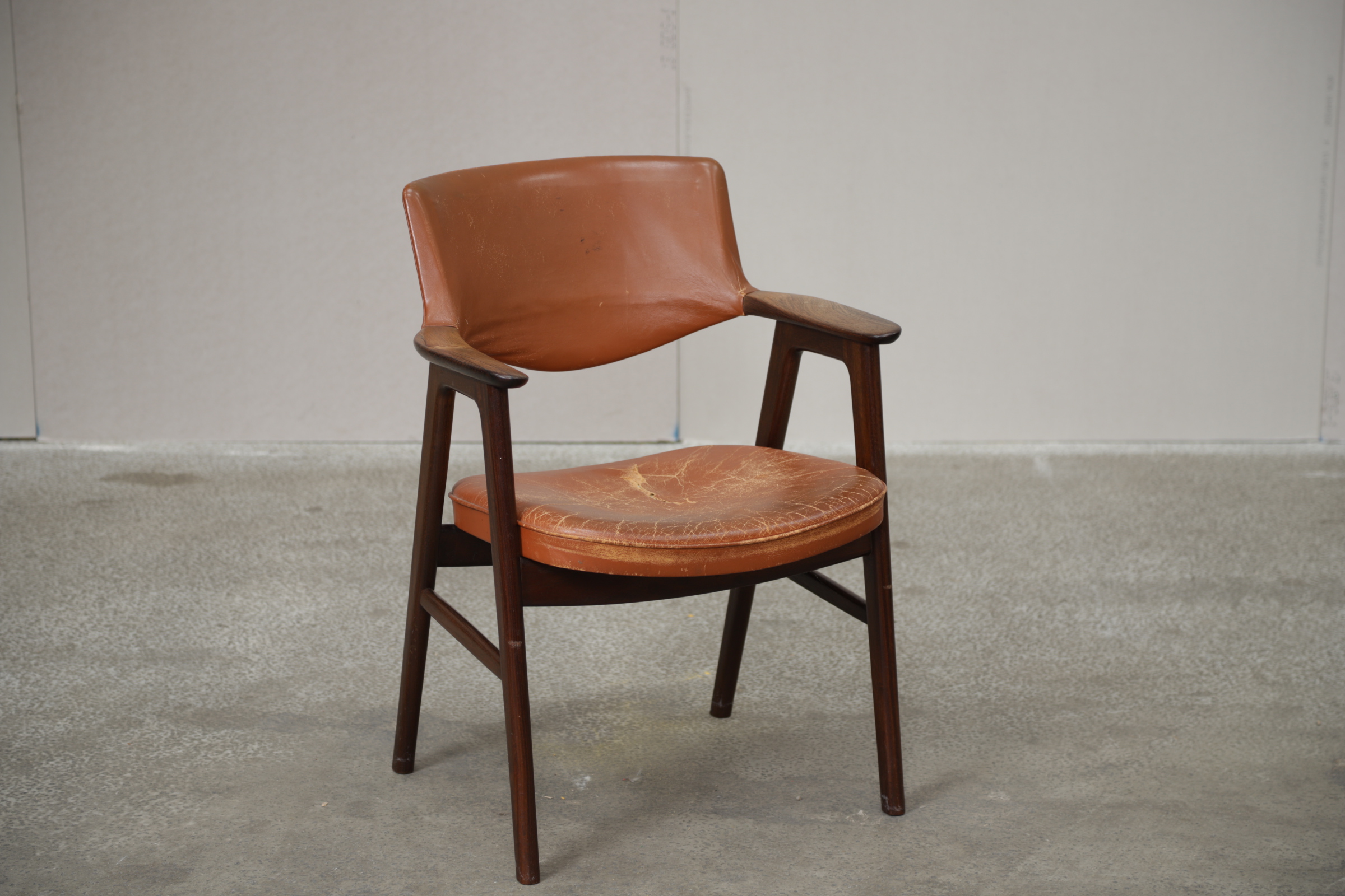 Armstol i palisander, Erik Kirkegaard model 43, Høng Stolefabrik - Image 1