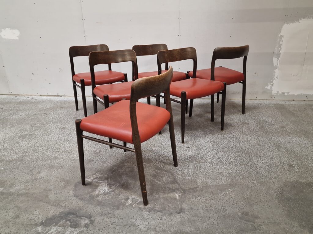 Seks spisestole, bejdset egetræ, NO Møller model 75