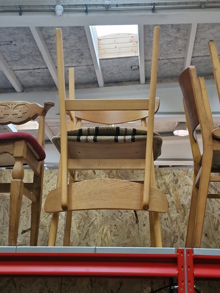 To spisestole, egetræ, Findahl Mosbøl