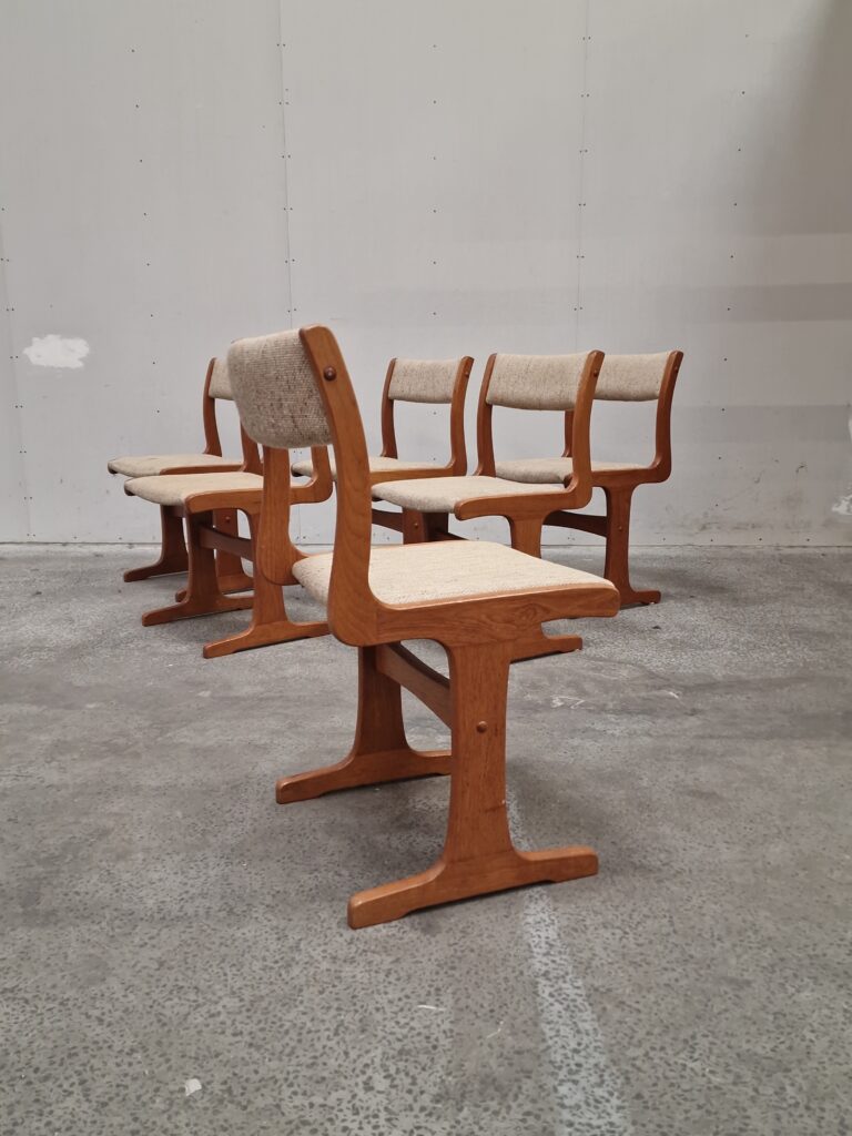 Seks spisestole, massiv egetræ, Gangsø møbler