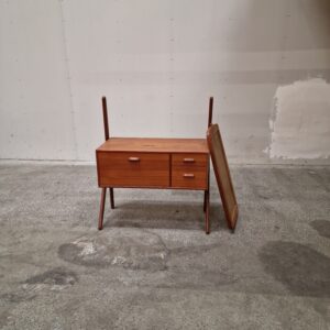 Sminkebord uden spejl, Ølholm Møbelfabrik - Image 3