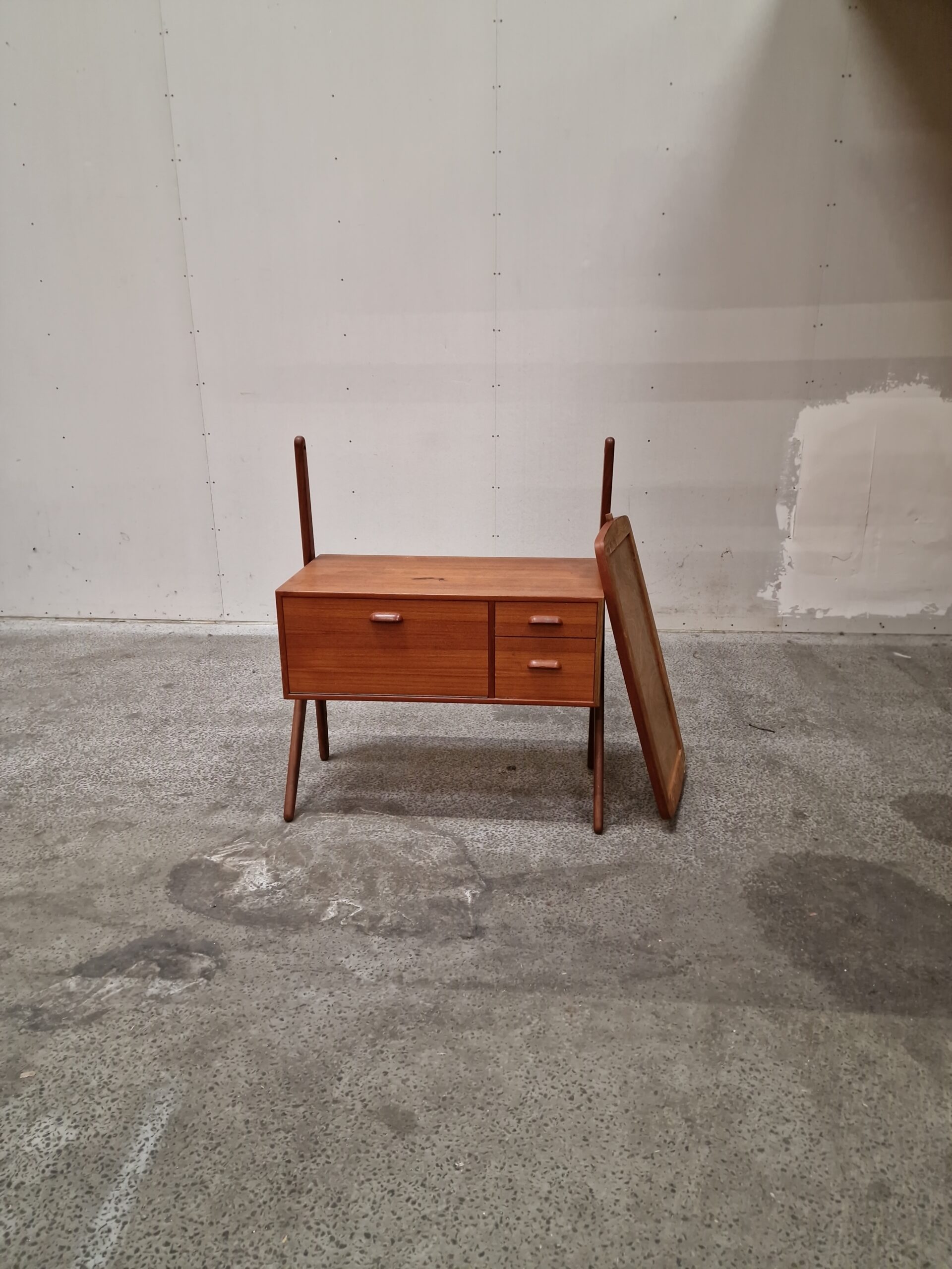 Sminkebord uden spejl, Ølholm Møbelfabrik - Image 3