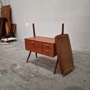 Sminkebord uden spejl, Ølholm Møbelfabrik - Image 2