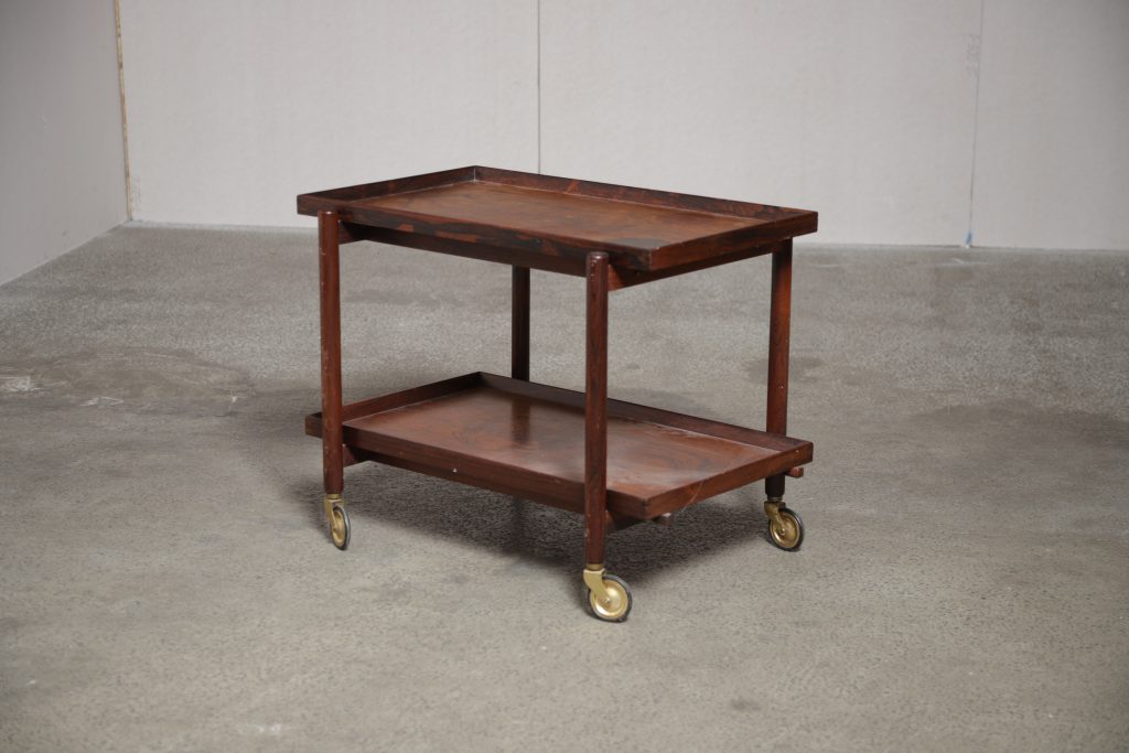 Poul Hundevad. Bakkebord/serveringsvogn med udtræk, palisander