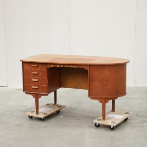 Nyreformet skrivebord, teak