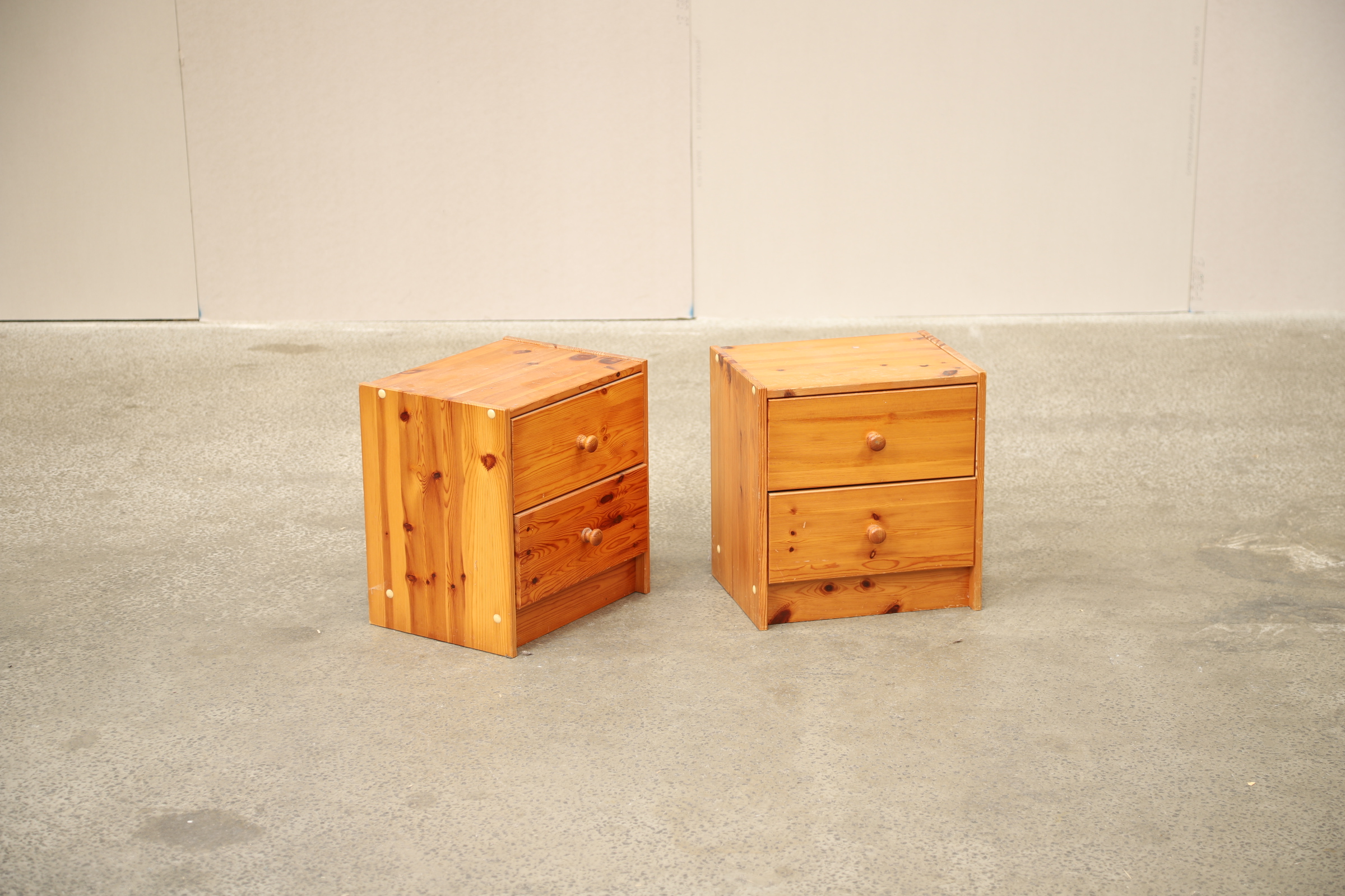 Sæt natborde i fyrretræ - Image 1