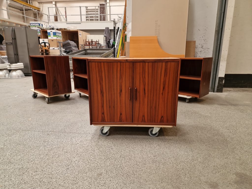 Diverse skabe, palisander, 70’er