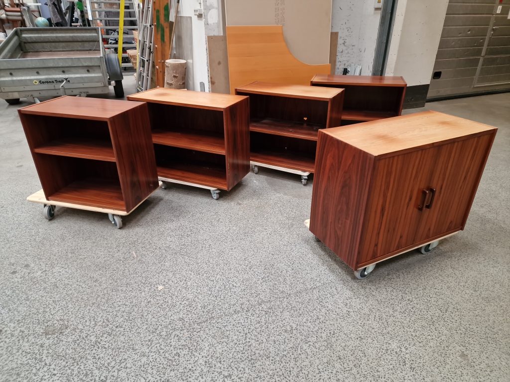 Diverse skabe, palisander, 70’er