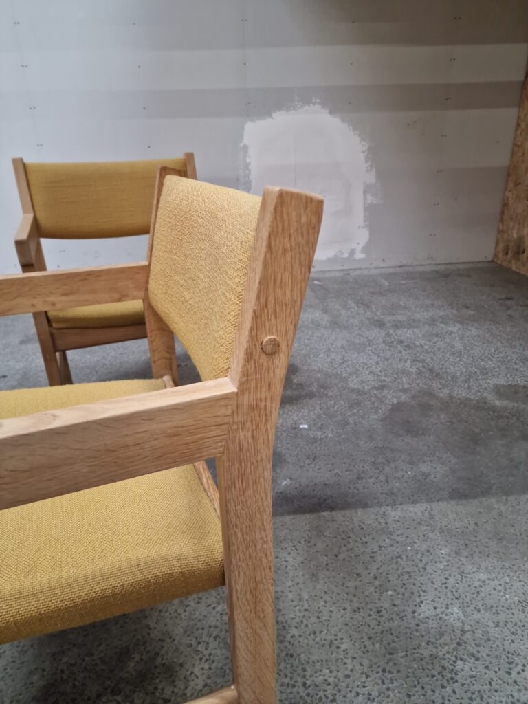 Fire armstole i massiv egetræ, Wegner, Getama