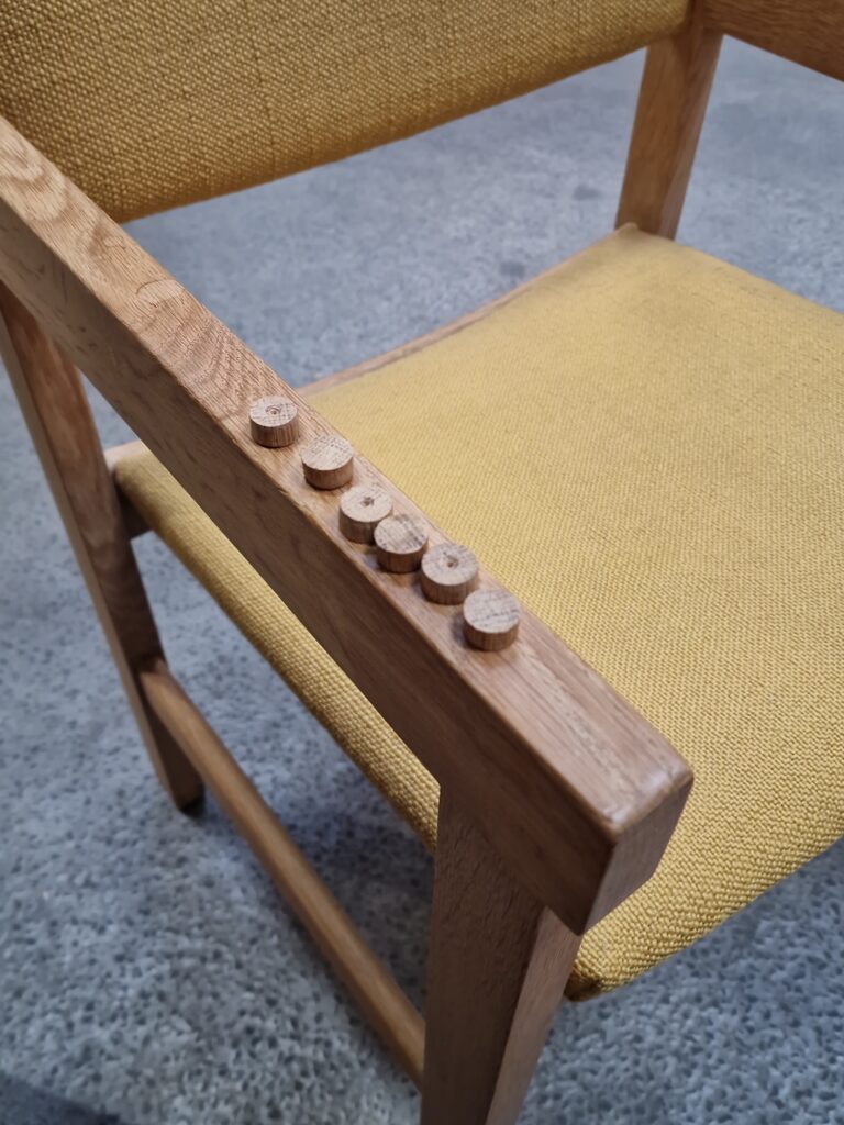 Fire armstole i massiv egetræ, Wegner, Getama