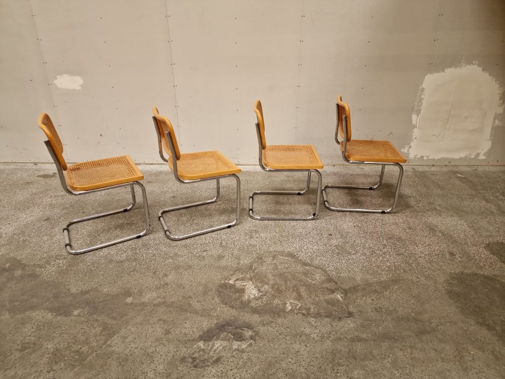 Frisvingerstole, fire stk