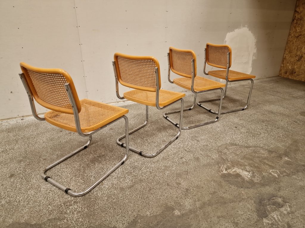 Frisvingerstole, fire stk