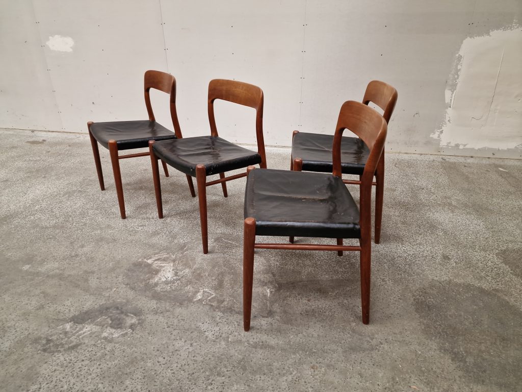 Fire spisestole, massiv teak, NO Møller model 75